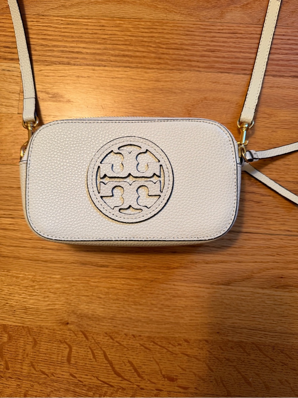 Tory Burch Cream Leather Logo Crossbody Camera Bag - Picture 2 of 7